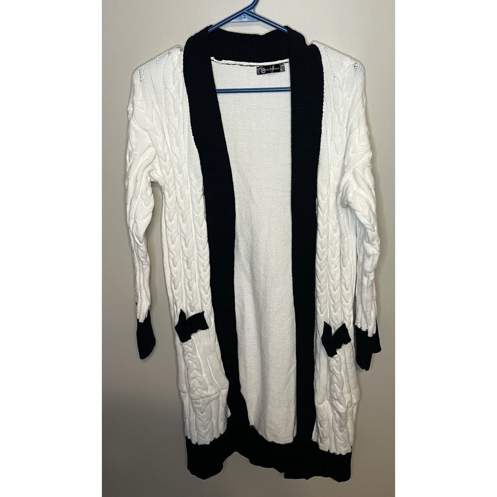 Pretty Garden Women's Black‎ And White Cardigan Size Small